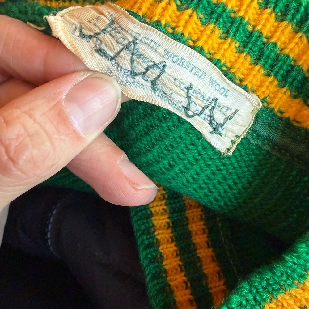 1970s The Borough Company 100% Worsted Wool Classic Collegiate “Cricket” Design View 3